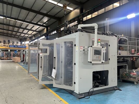 Advanced PLC Control Extrusion Blow Molding Machine with 3 Heads and Auto Deflashing for Plastic Products